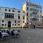 Charme Holidays Apartman